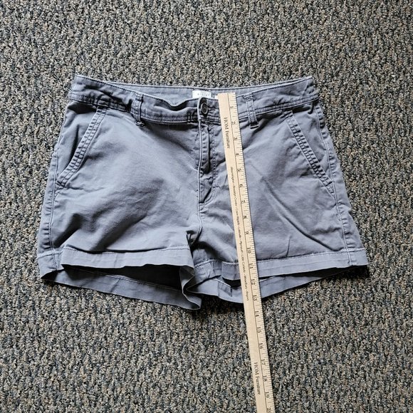 A New Day Silver Gray Cargo Shorts Size 8 - Picture 4 of 9